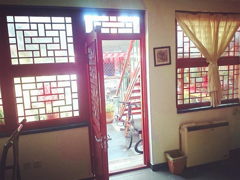 Templeside Deluxe Hutong Hotel Beijing Room photo