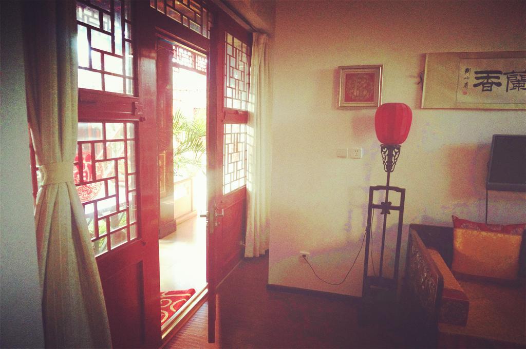 Templeside Deluxe Hutong Hotel Beijing Room photo